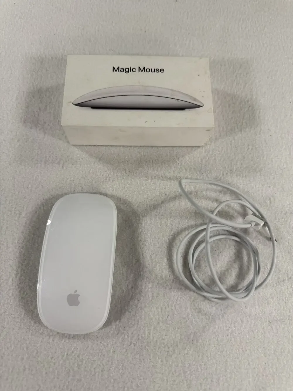 Apple Magic Mouse 2 [A1657] [Bluetooth] [Rechargeable] [USA]